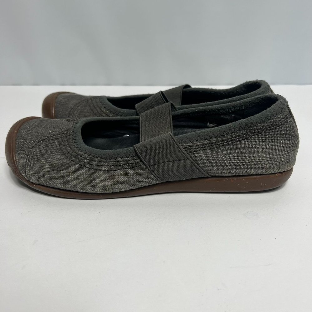 Keen Womens Size 7.5 Gray Canvas Slip On Mary Jane Flats Elastic Stretch Strap - Picture 2 of 6